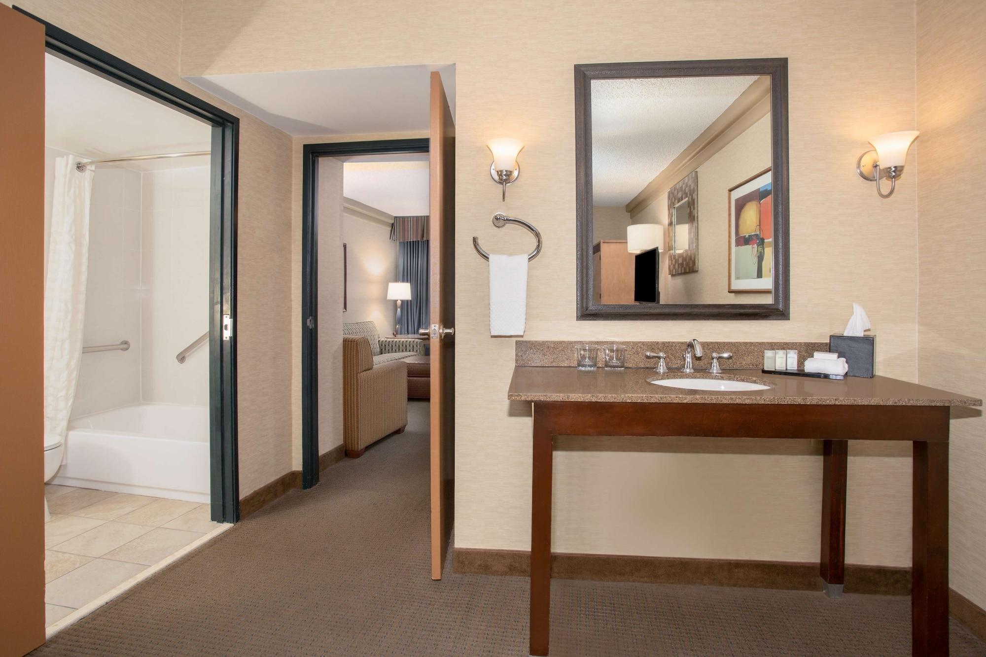 Embassy Suites By Hilton Phoenix Biltmore Экстерьер фото